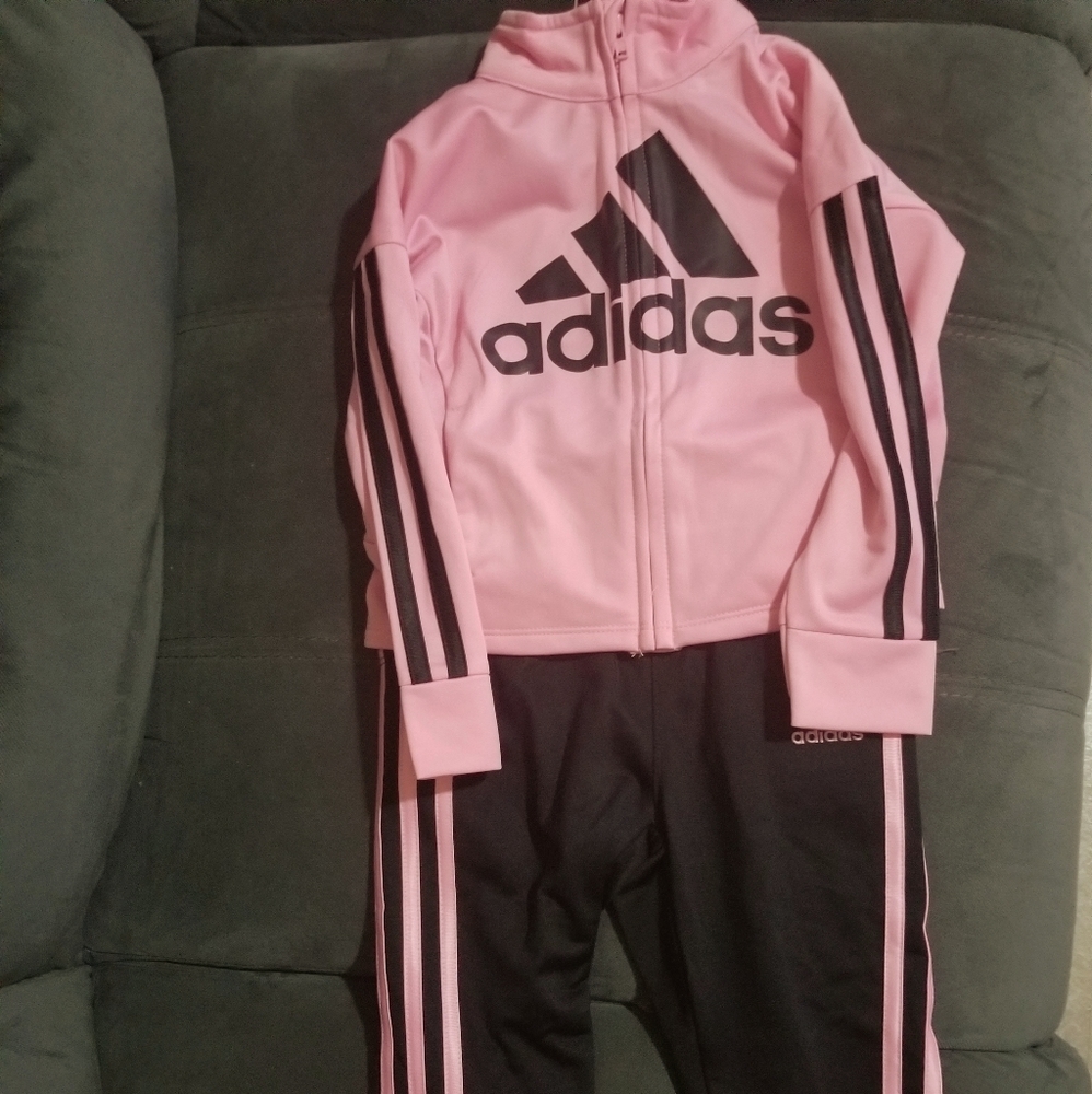 Clothes - Picture 1 of 2